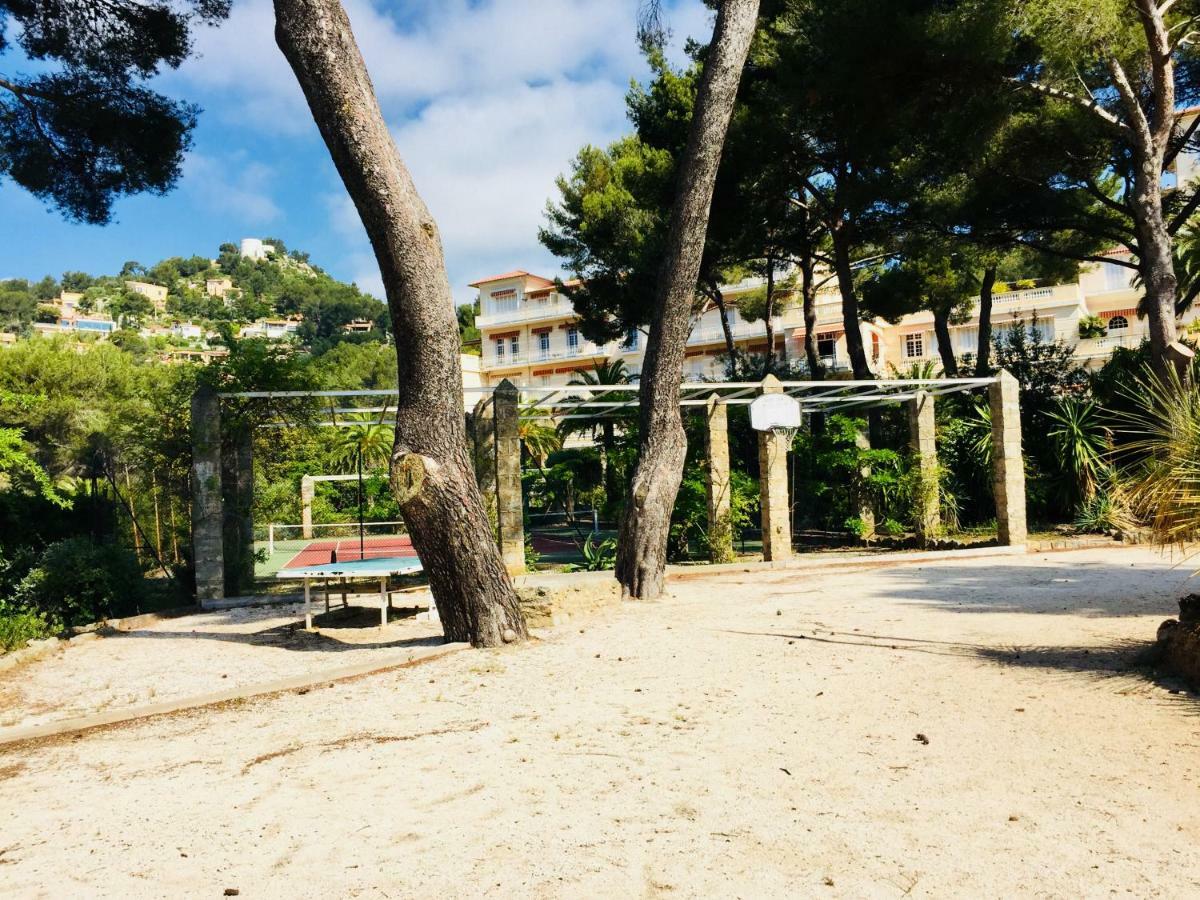 Studio 4 Personnes Avec Piscine, Tennis Apartment Hyeres Exterior photo