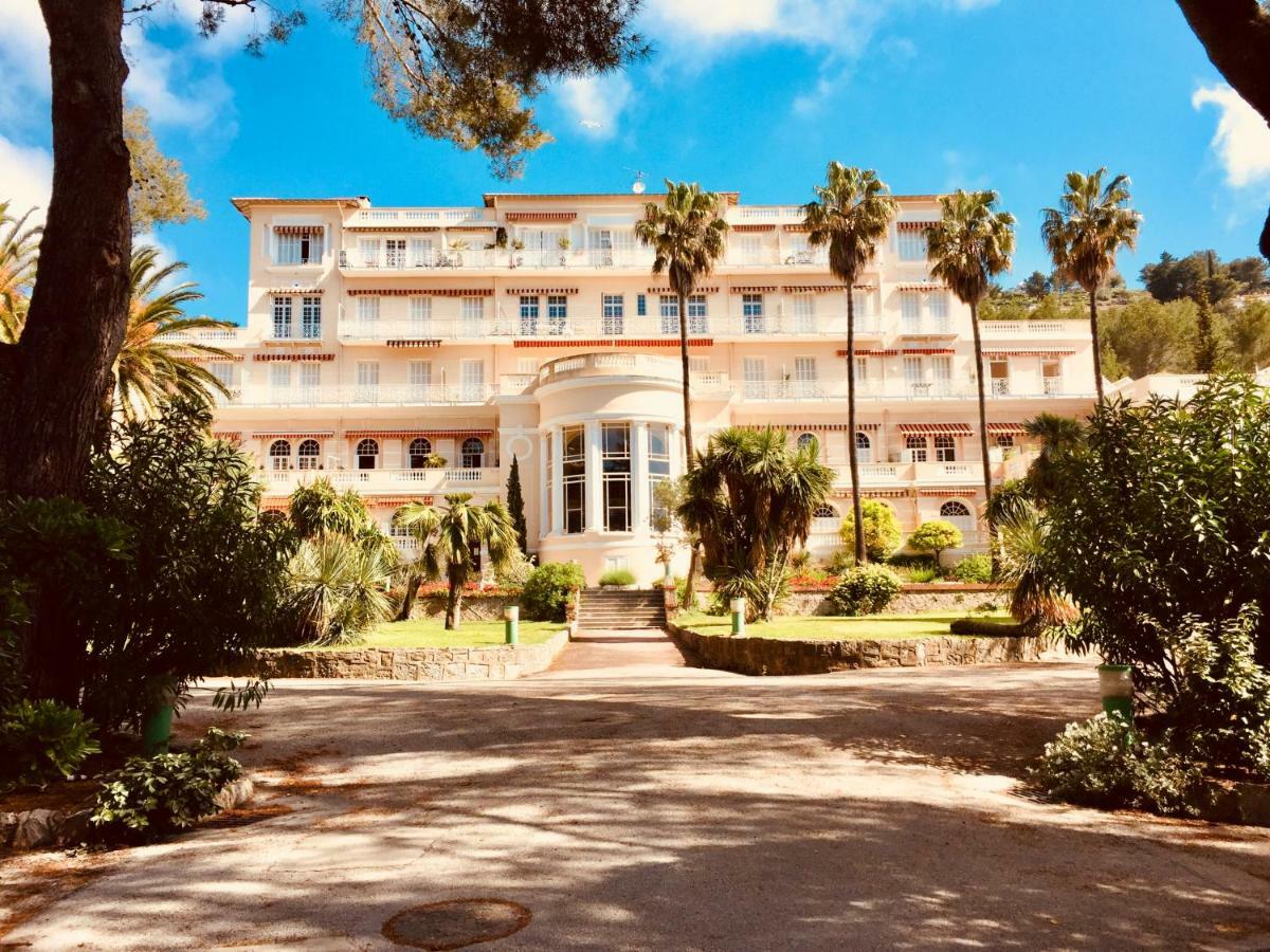 Studio 4 Personnes Avec Piscine, Tennis Apartment Hyeres Exterior photo
